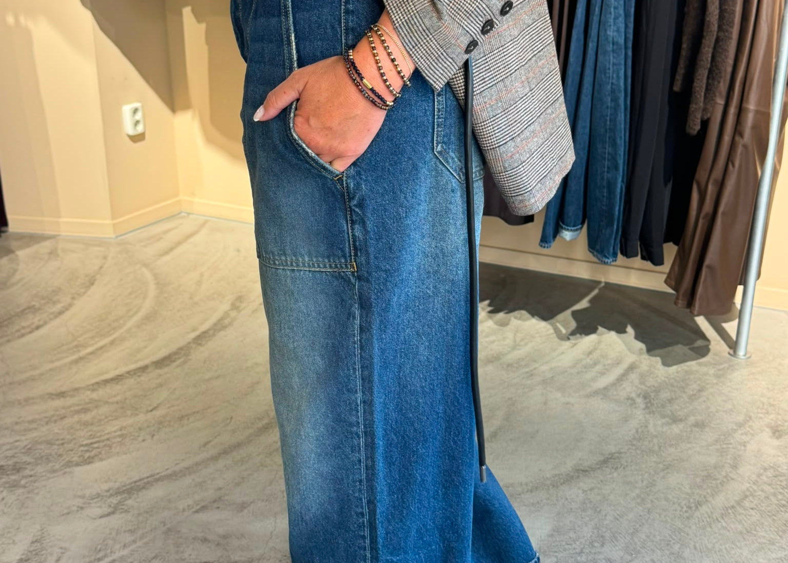 CIRCLE OF TRUST - CODY JEANS W26_3_