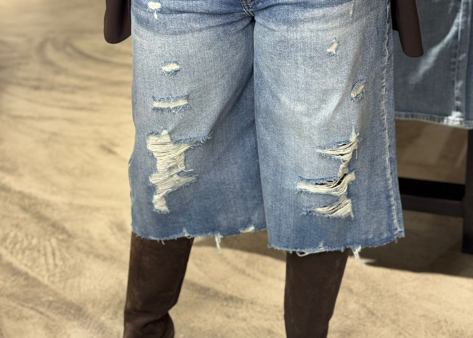 DVRZ TURQUOISE - BERMUDA JEANS DESTROYED