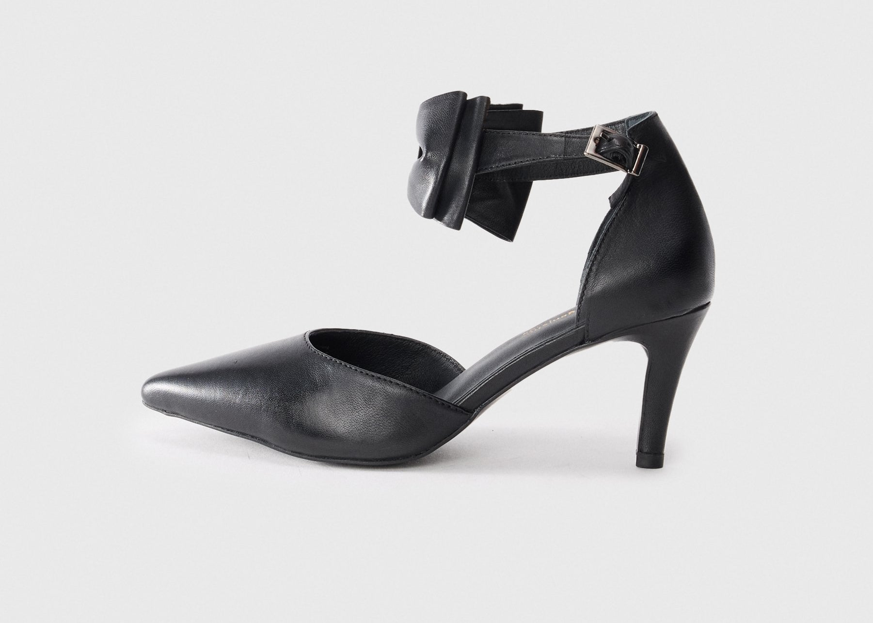 COPENHAGEN SHOES - MOVING AROUND